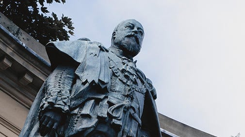 The Palace was selected as the site of the Scottish National Memorial to King Edward VII. Edward VII