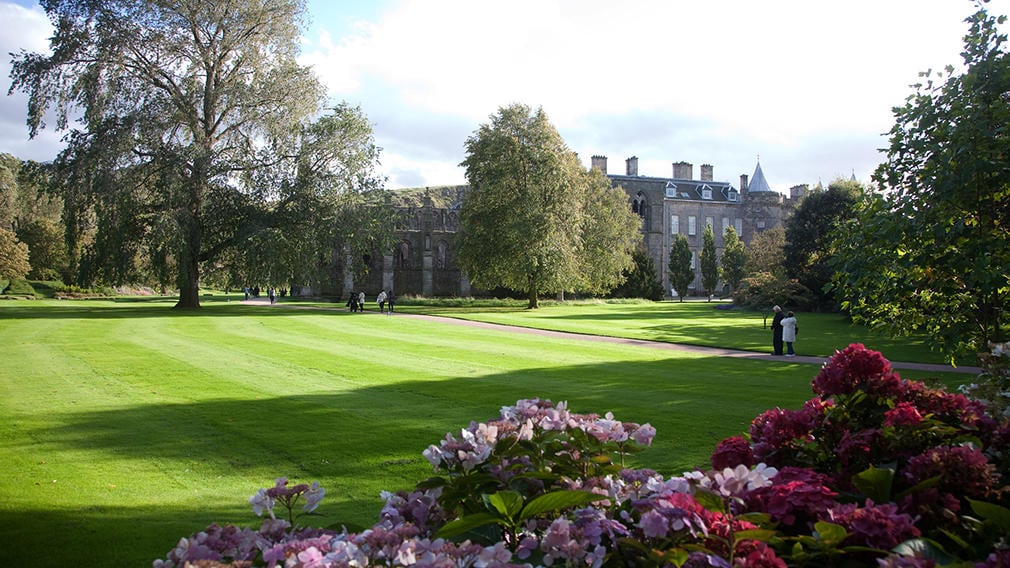Explore the Palace Gardens Palace Gardens