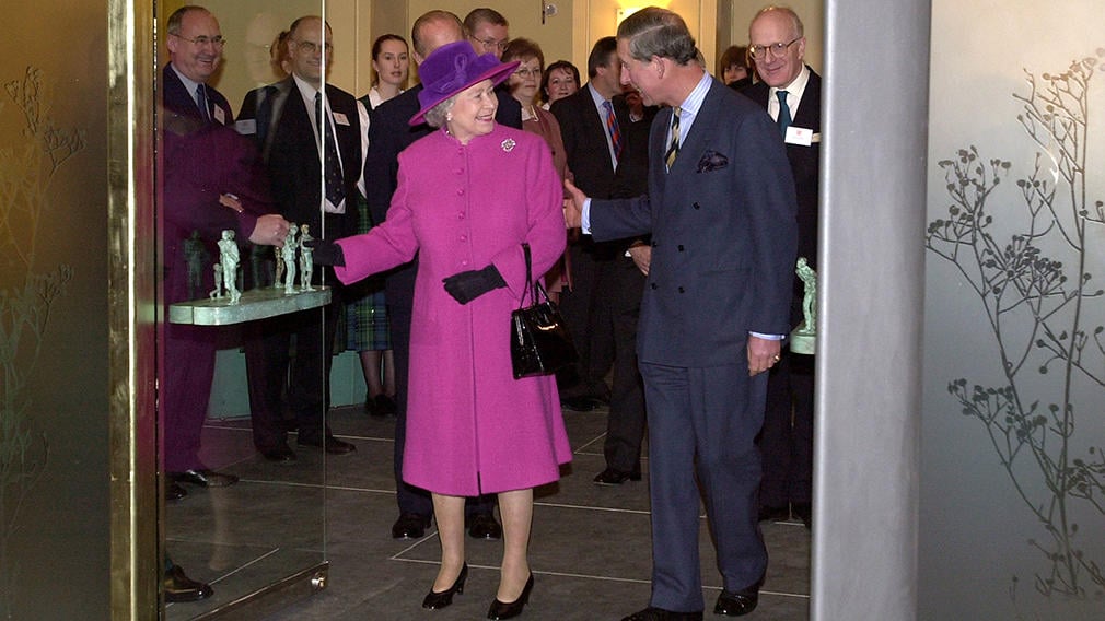 Queen Elizabeth II opened the gallery in November 2002. Queen Elizabeth II opened the gallery in November 2002.
